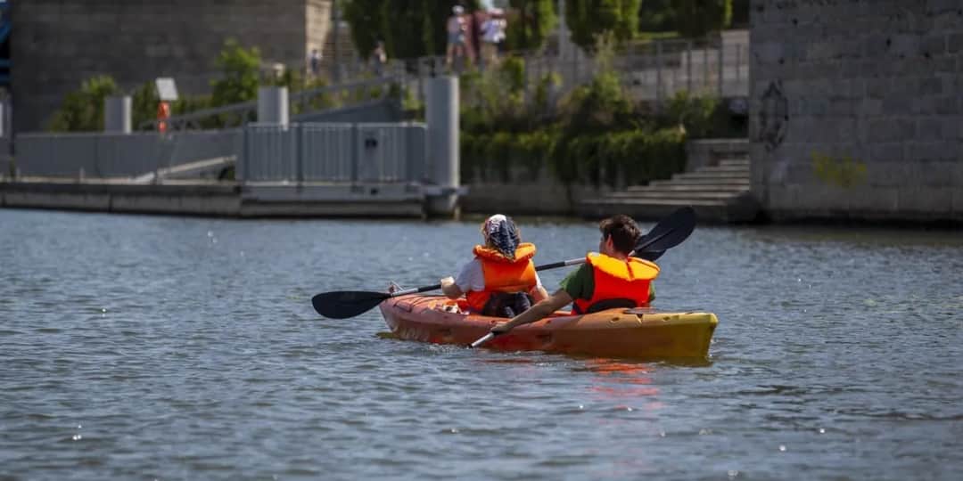 Czy można pływać kajakiem po Odrze? Bezpieczeństwo i wypożyczalnie