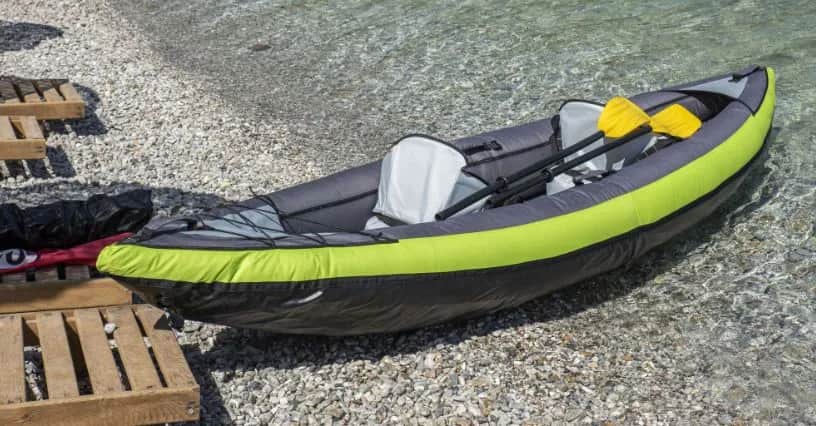 Kajak dmuchany czy sztywny – co wybrać, aby uniknąć rozczarowania?