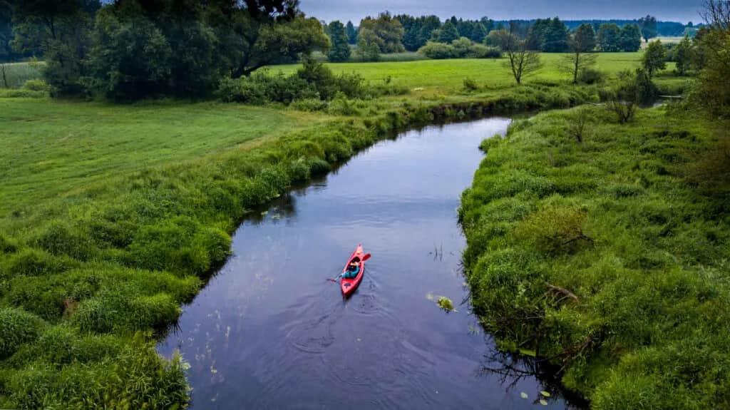 Spływy kajakowe Krasnobród - piękne trasy i niezapomniane przeżycia