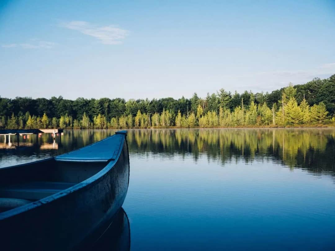 Spływ kajakowy Mikołajki – najlepsze trasy i wypożyczalnie dla każdego