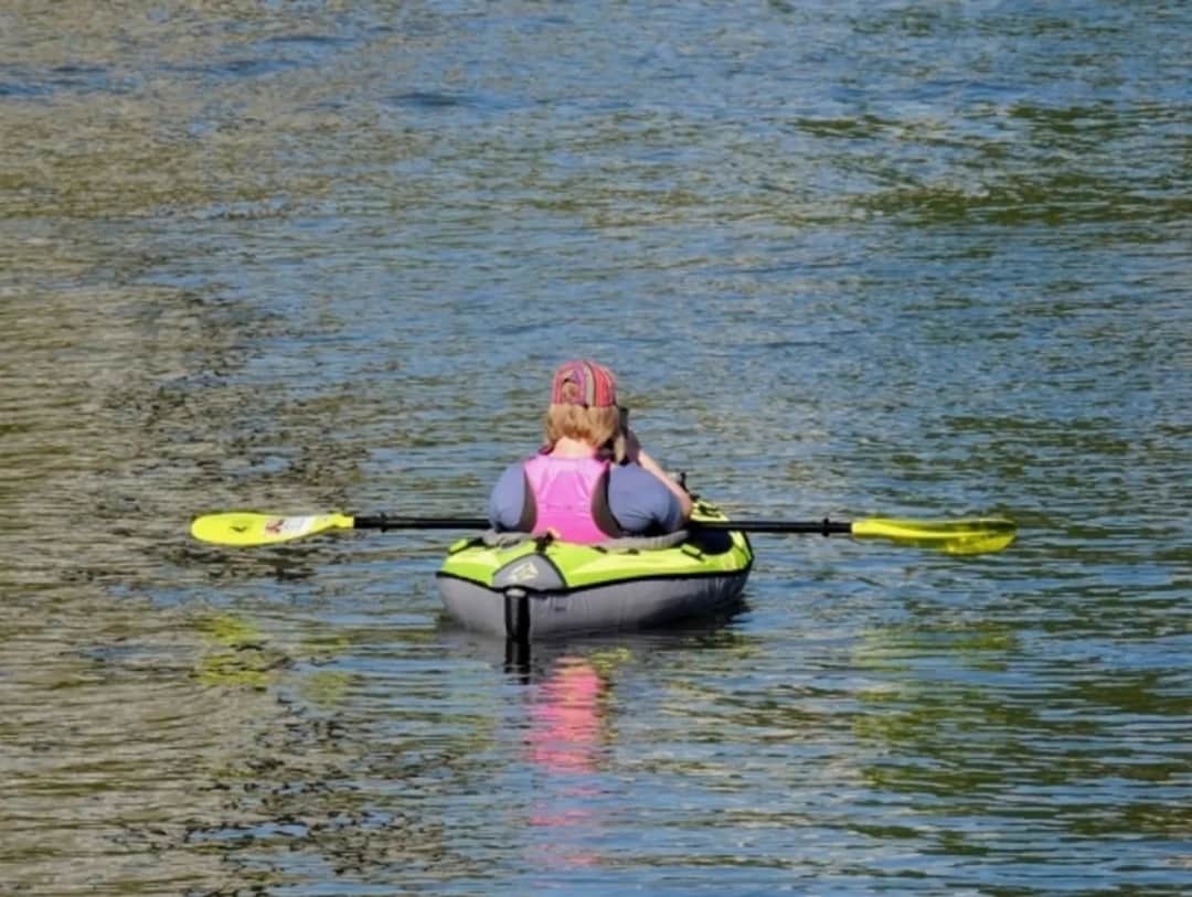 Ile waży kajak 2 osobowy? Sprawdź, co musisz wiedzieć przed zakupem