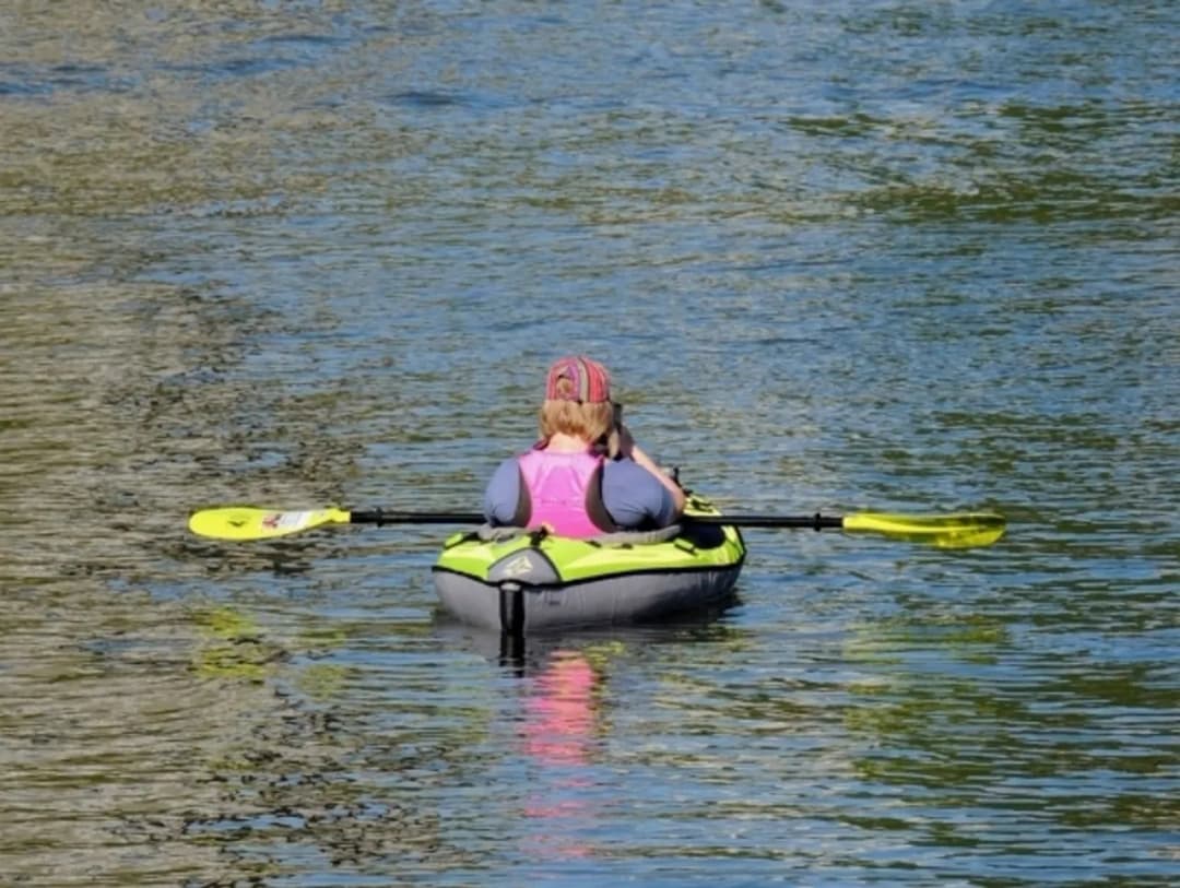 Ile waży kajak 2 osobowy? Sprawdź, co musisz wiedzieć przed zakupem