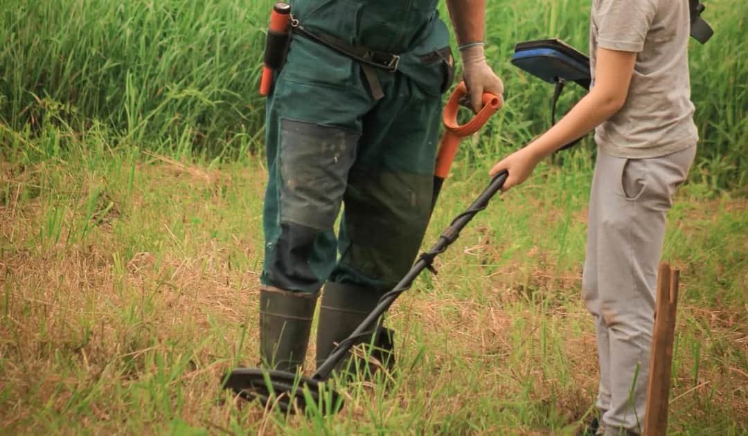 Czy chodzenie z wykrywaczem metalu jest legalne? Sprawdź, zanim zaczniesz