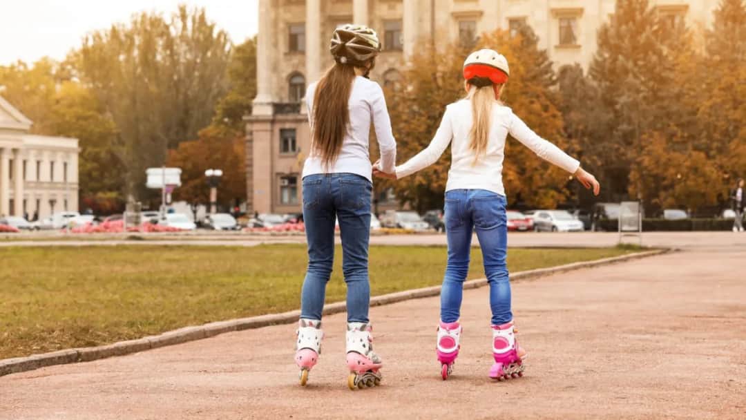 Ile zajmuje nauka jazdy na rolkach? Czas, który warto znać