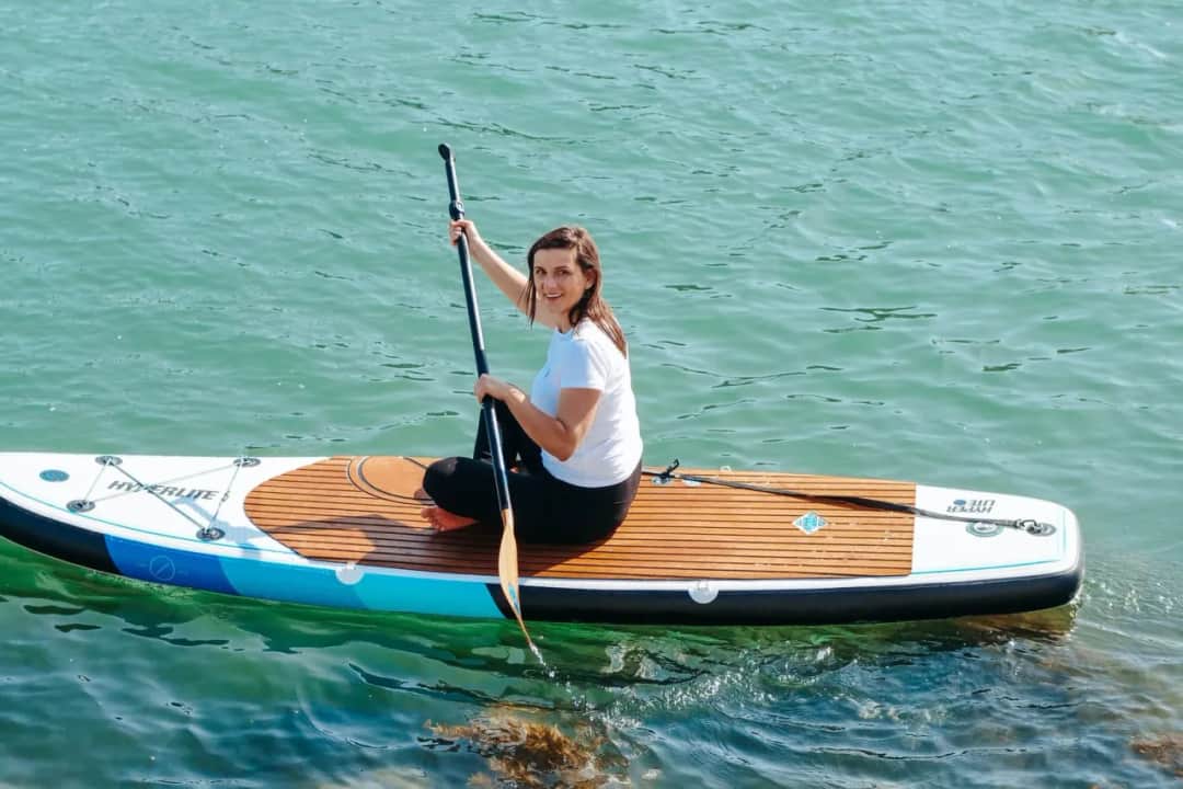 SUP czy kajak: Która opcja jest lepsza dla Twojej aktywności?