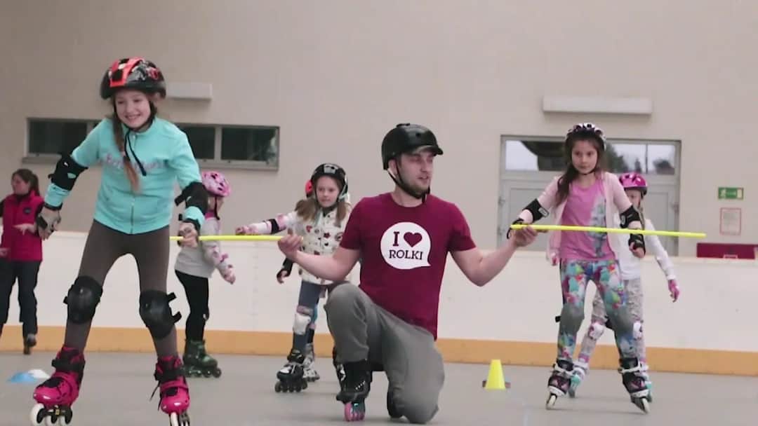 Ile trwa nauka jazdy na rolkach? Odkryj, co wpływa na czas nauki