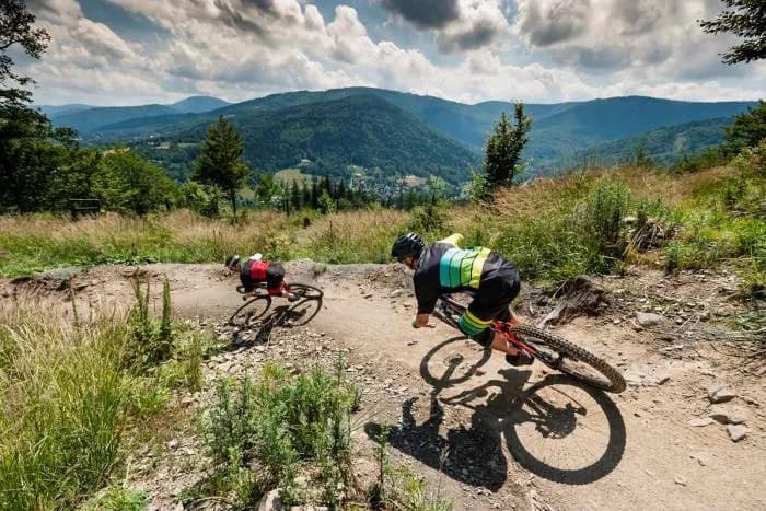Najlepsze trasy rowerowe enduro w Polsce: wymagające ścieżki dla pasjonatów MTB