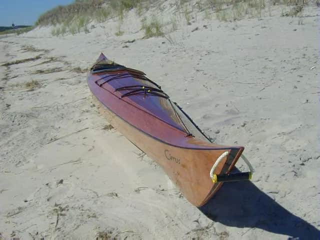 Jak zbudować kajak ze sklejki – prosty poradnik krok po kroku dla początkujących